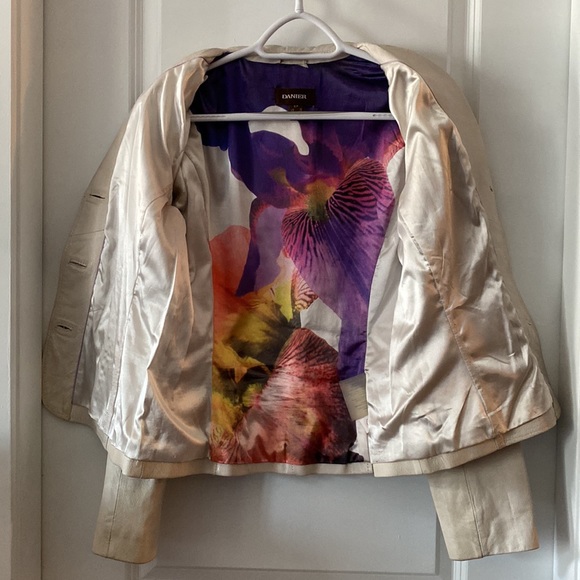 Danier Leather Blazer - Cream - Picture 3 of 5